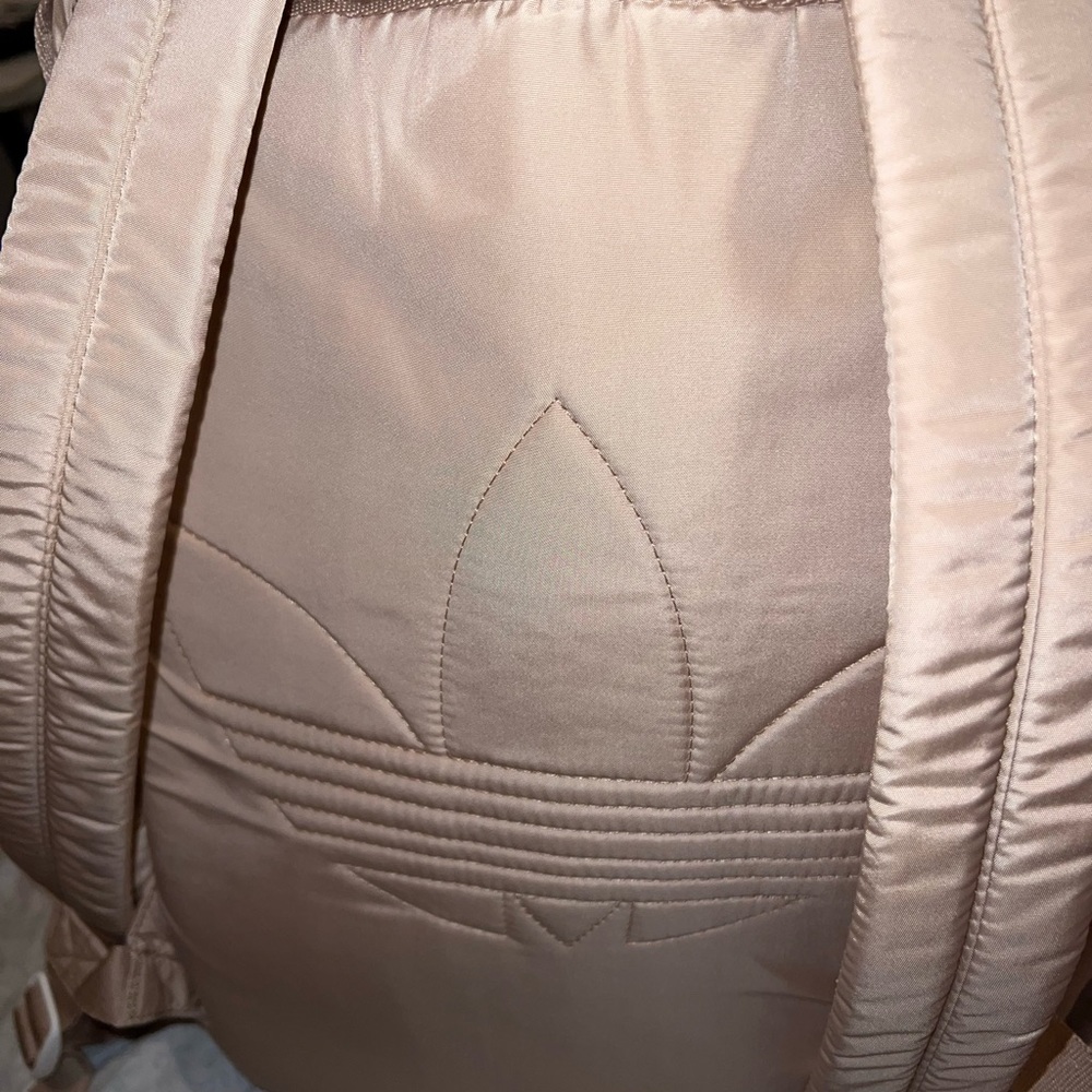 Backpack - Picture 4 of 8